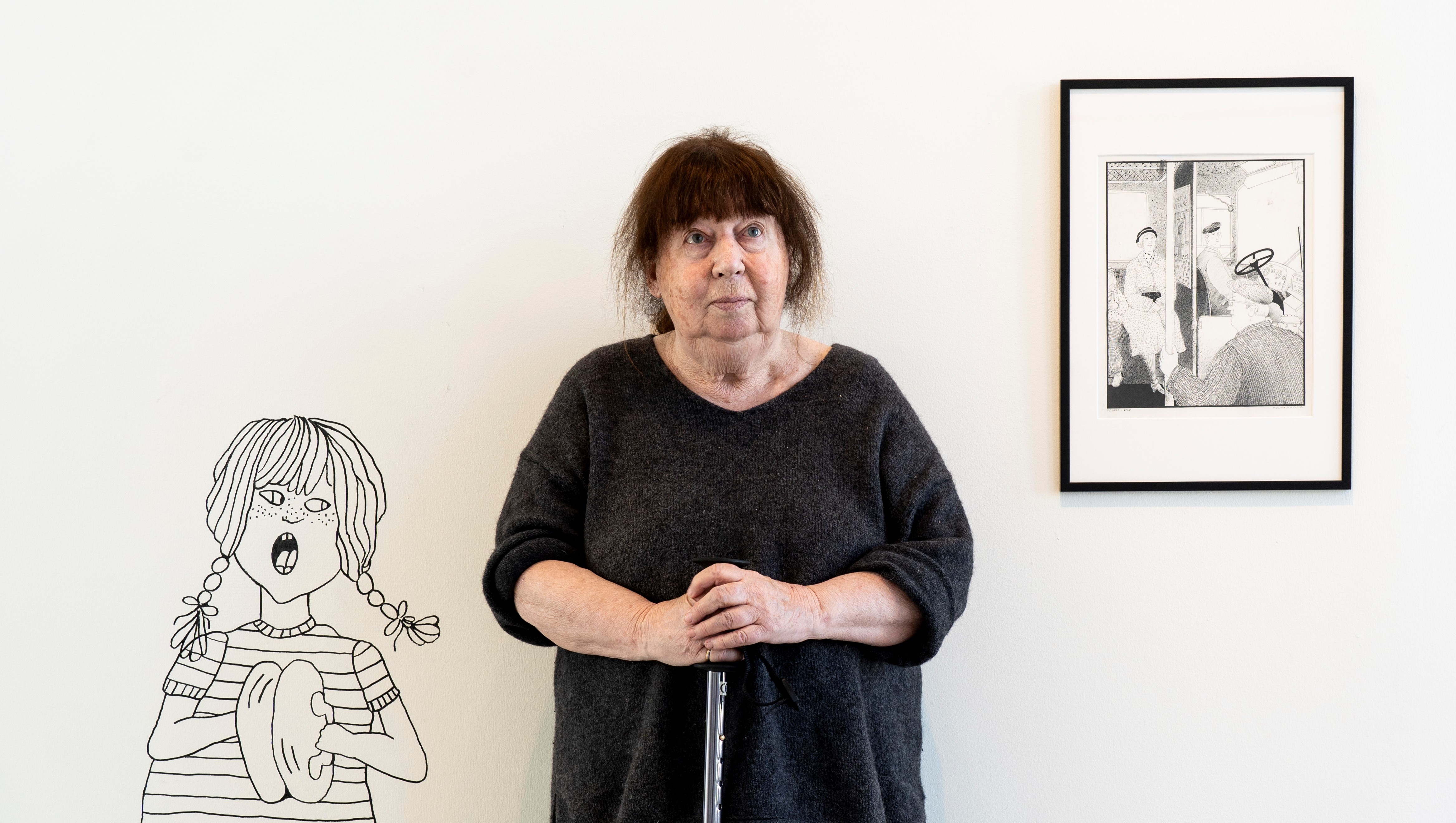 Monica på plats i utställningen